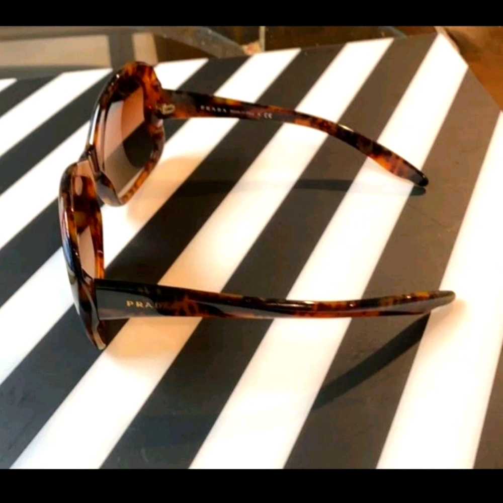 Prada butterfly sunglasses for women - Picture 2 of 7